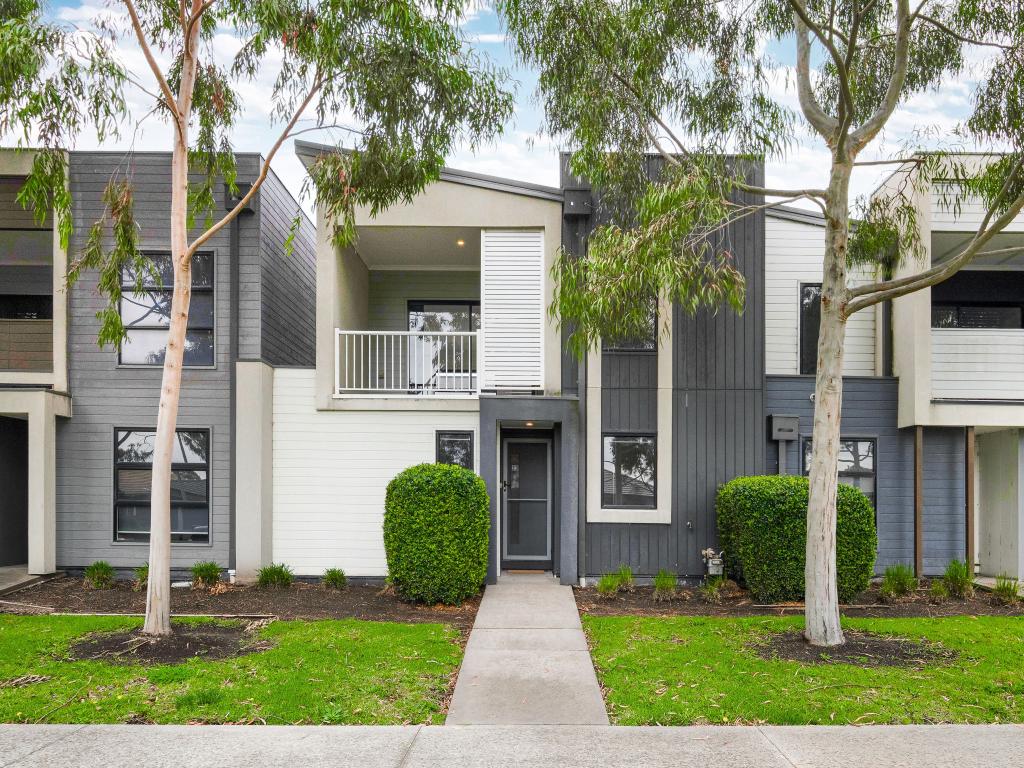 23 Nugget Way, Cranbourne East, VIC 3977