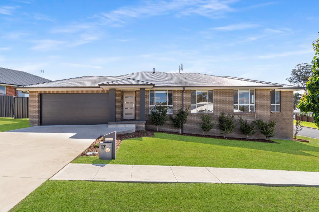 17 Stevenson Way, Orange, NSW 2800