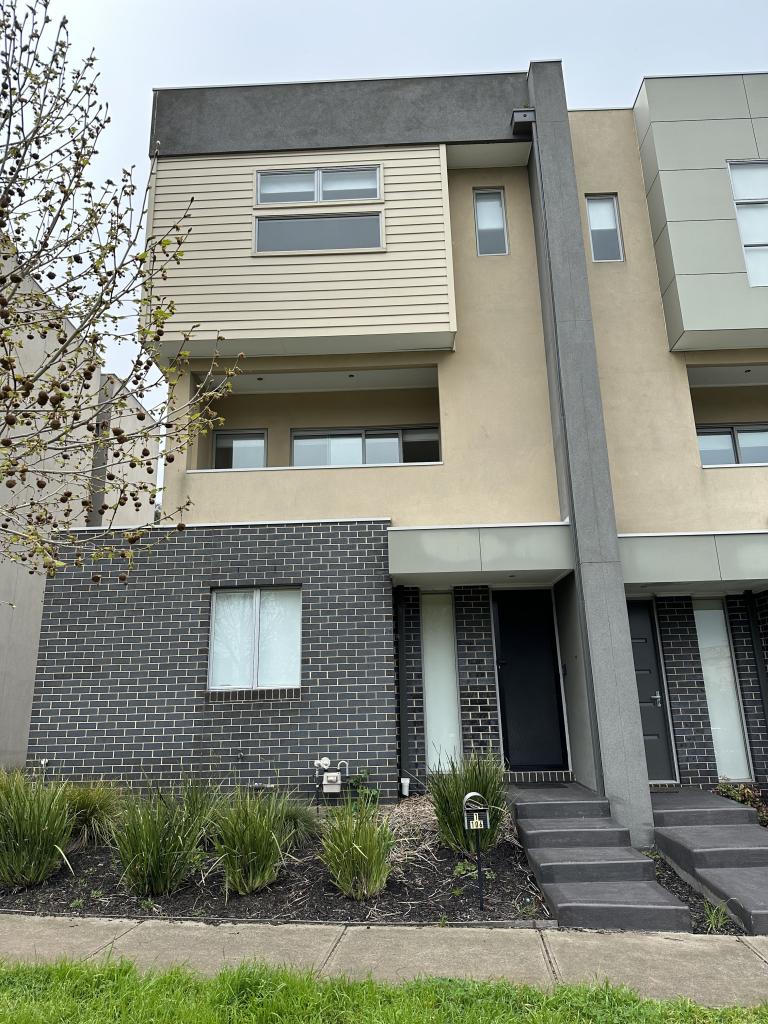 1/106 The Esplanade, Caroline Springs, VIC 3023