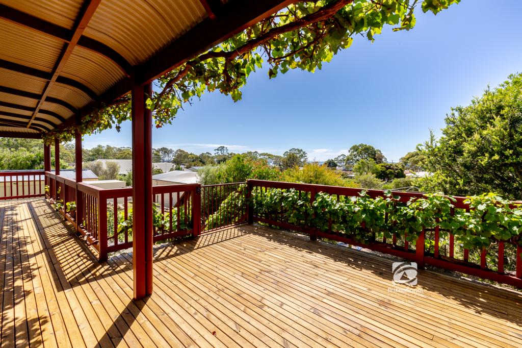 24 Riley St, Eagle Point, VIC 3878