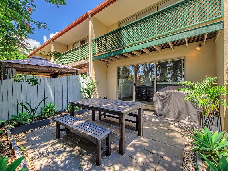 6/4 Sherwood Cl, Mudgeeraba, QLD 4213