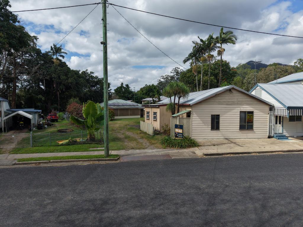 5 Zahmel St, Finch Hatton, QLD 4756