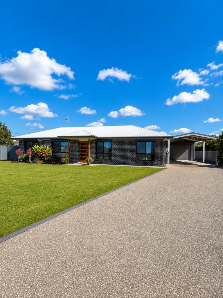 12 Parklands Dr, Branyan, QLD 4670