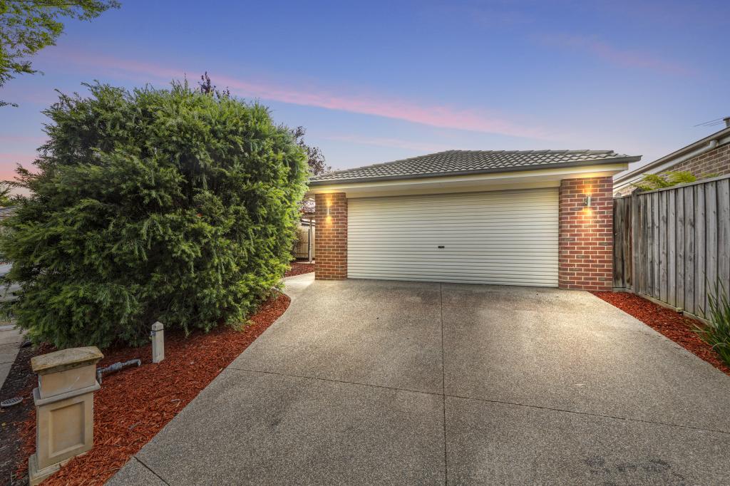 76 Tipperary Cct, Pakenham, VIC 3810