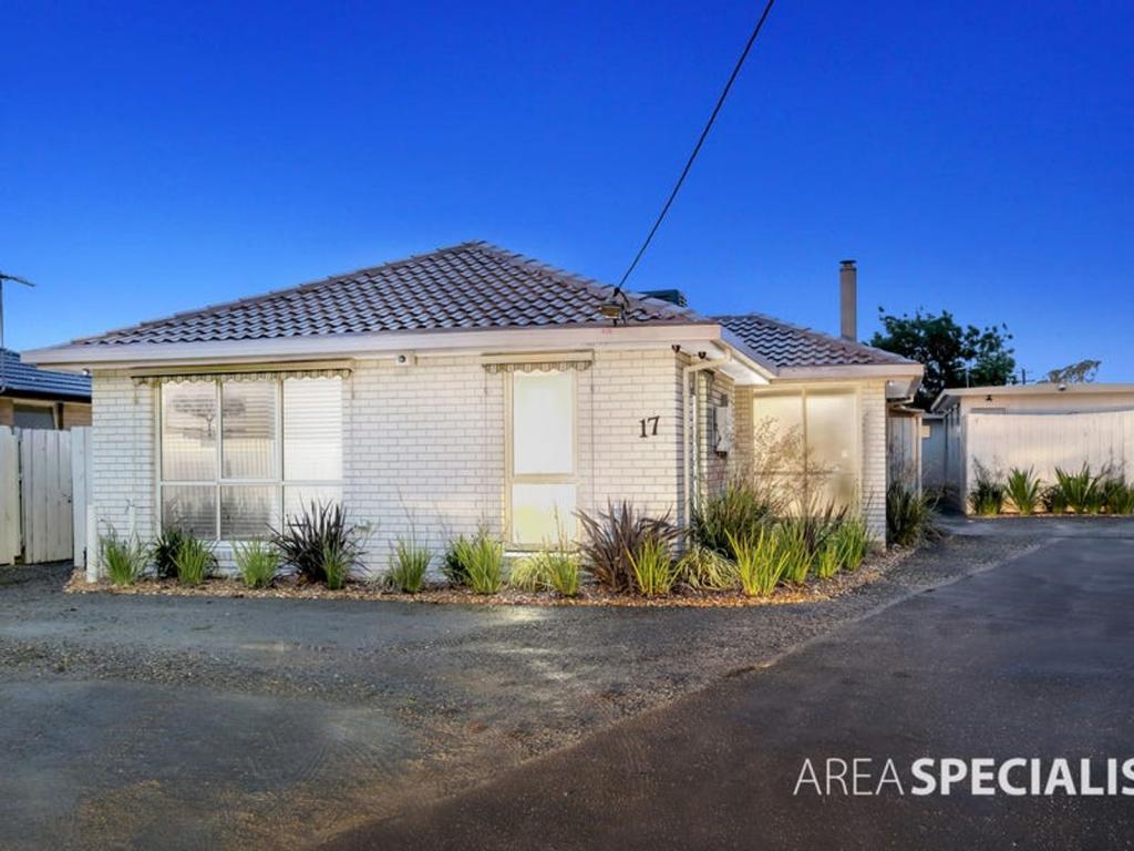 17 Garnet Ct, Hampton Park, VIC 3976