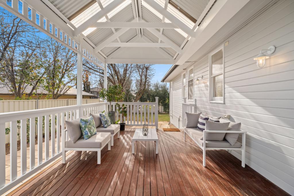 19 RUSSELL AVE, SEACOMBE GARDENS, SA 5047