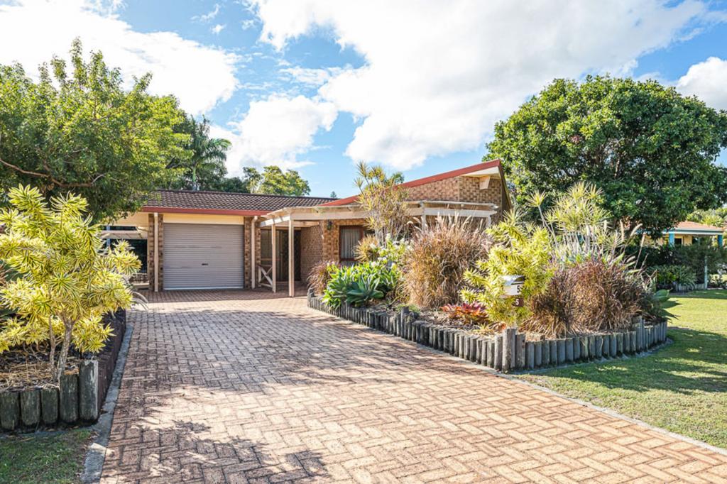 5 Whitby Ct, Banksia Beach, QLD 4507