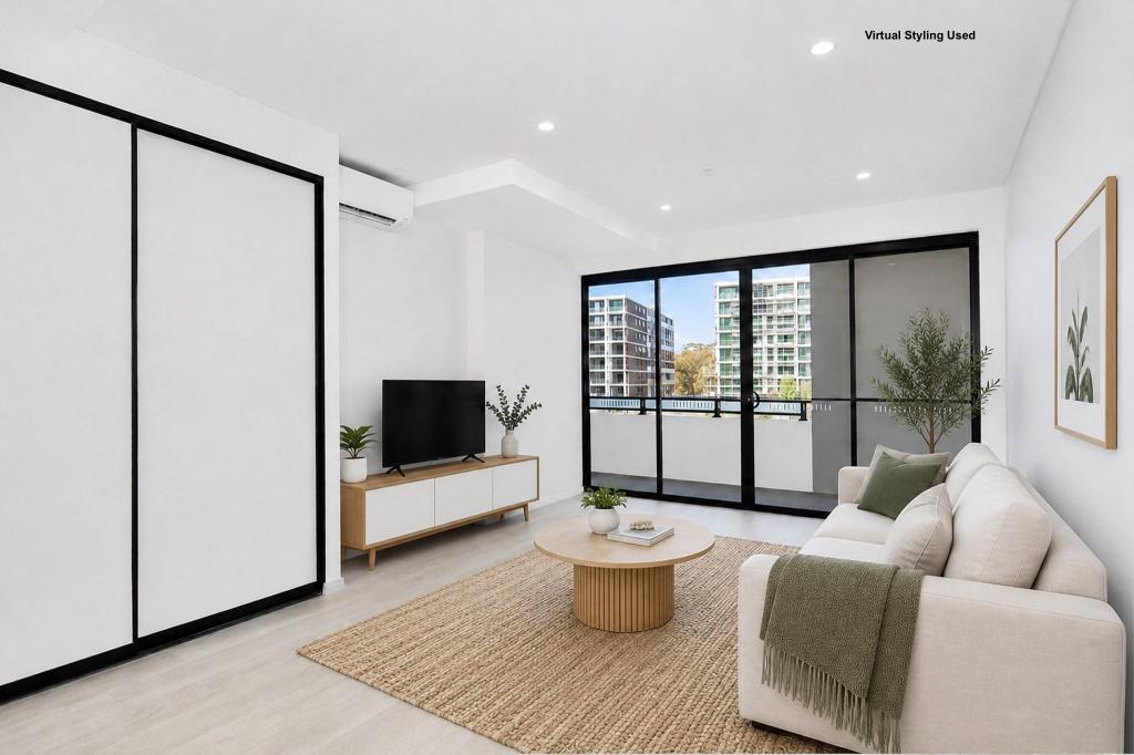 208/20A HASLUCK ST, ROUSE HILL, NSW 2155