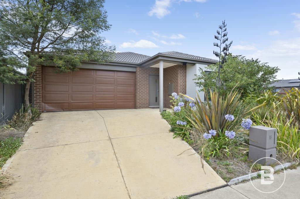 18 Flewin Ave, Miners Rest, VIC 3352