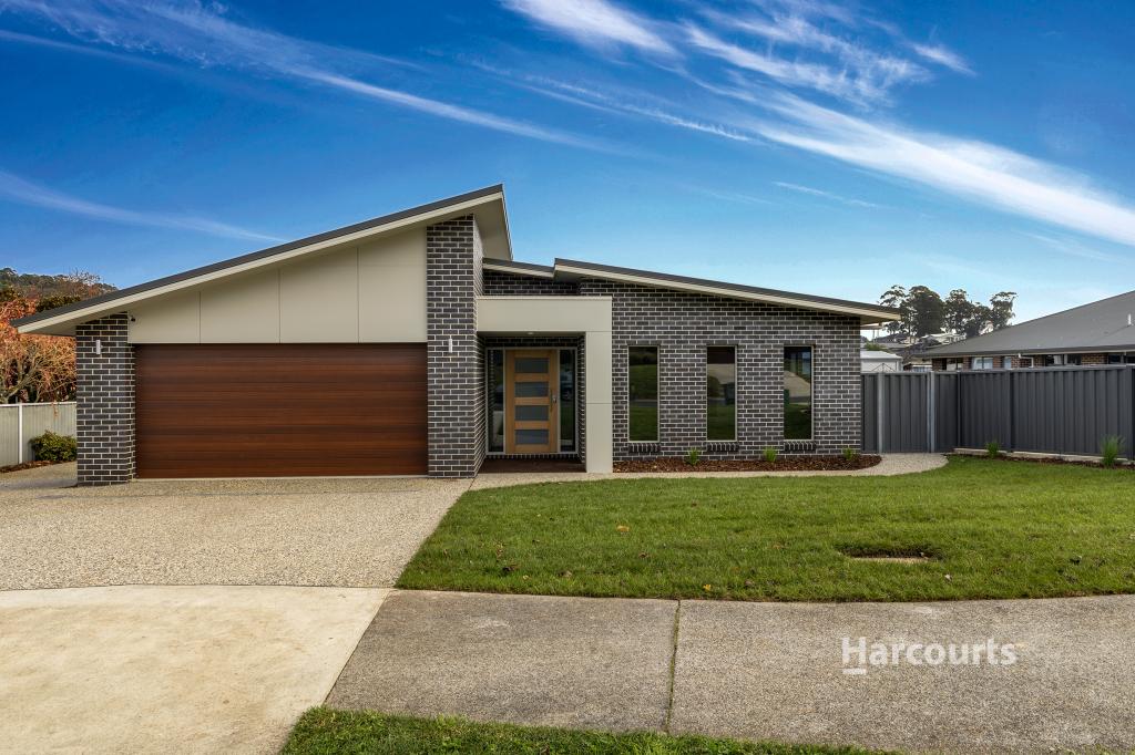 34 Berkshire Pde, Penguin, TAS 7316