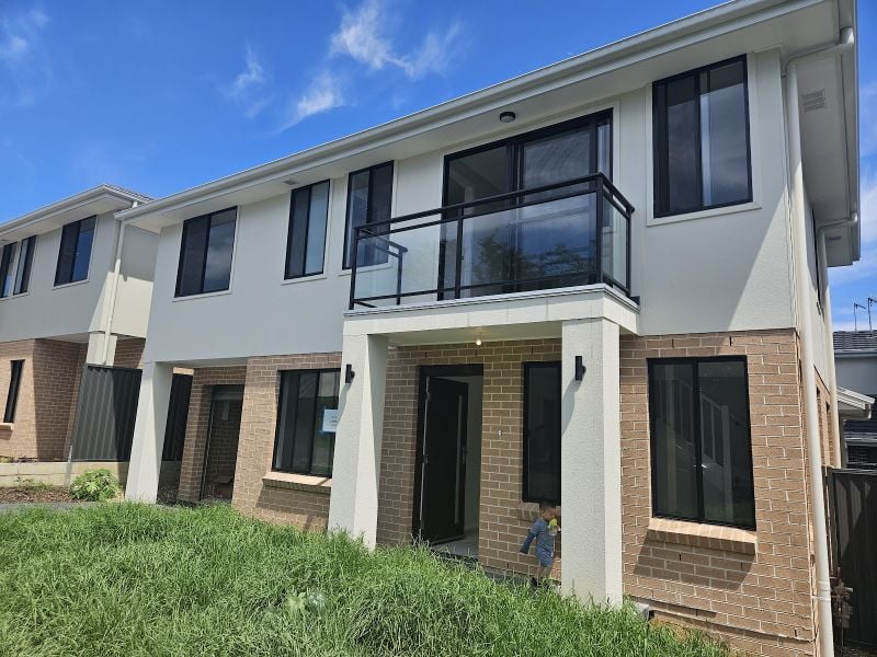 10 Robbins Rd, Box Hill, NSW 2765