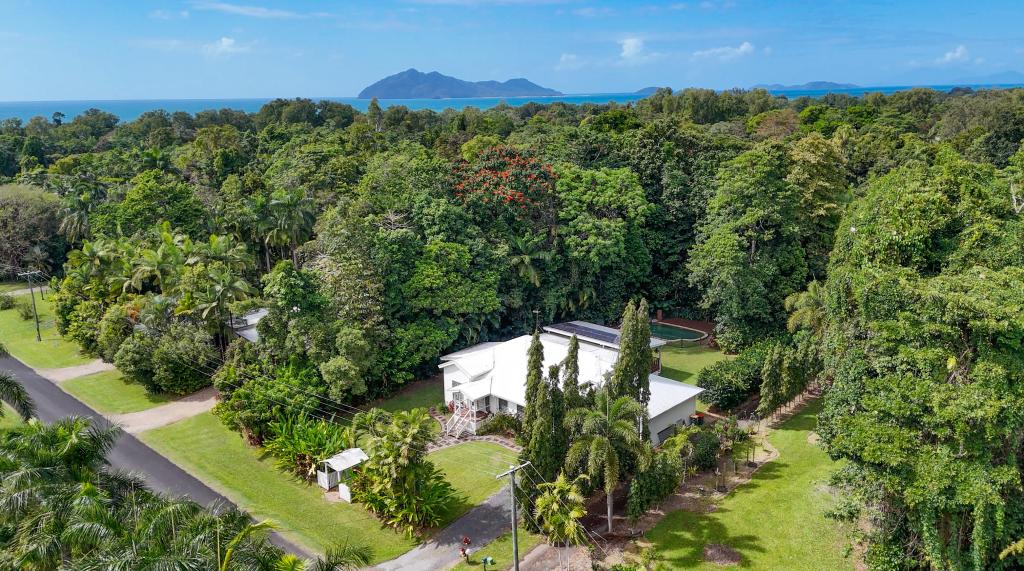 3a Spurwood Cl, Wongaling Beach, QLD 4852
