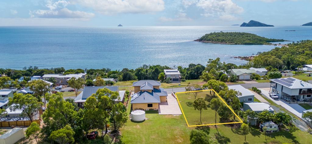 54 Blackcurrant Dr, Hideaway Bay, QLD 4800