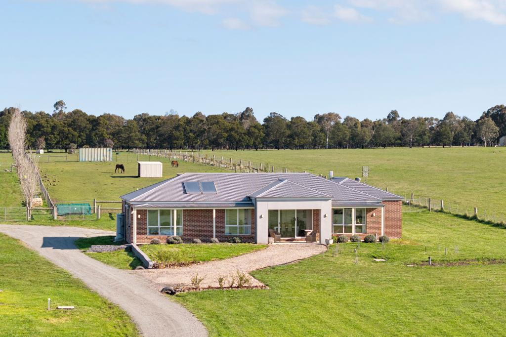 84 Carlsruhe Central Rd, Kyneton, VIC 3444