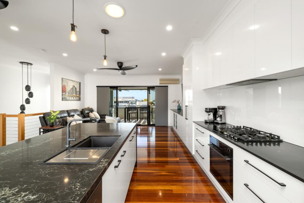 2/226 Stratton Tce, Manly, QLD 4179