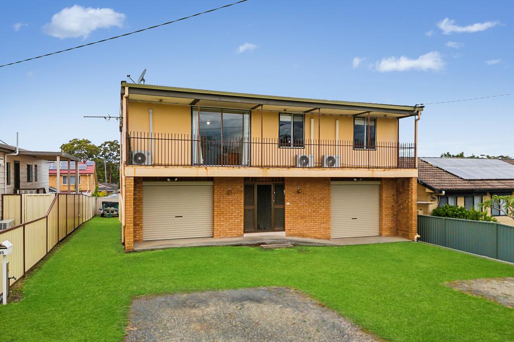 15 LARAPINTA ST, GWANDALAN, NSW 2259