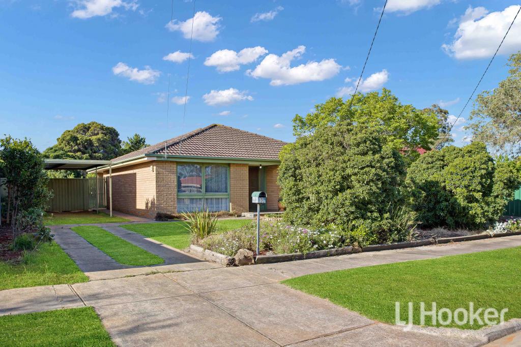9 Esta St, Melton, VIC 3337
