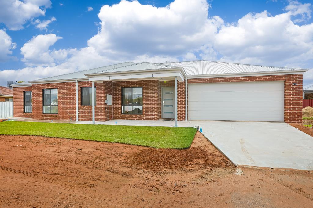 4 Gould Pde, Red Cliffs, VIC 3496
