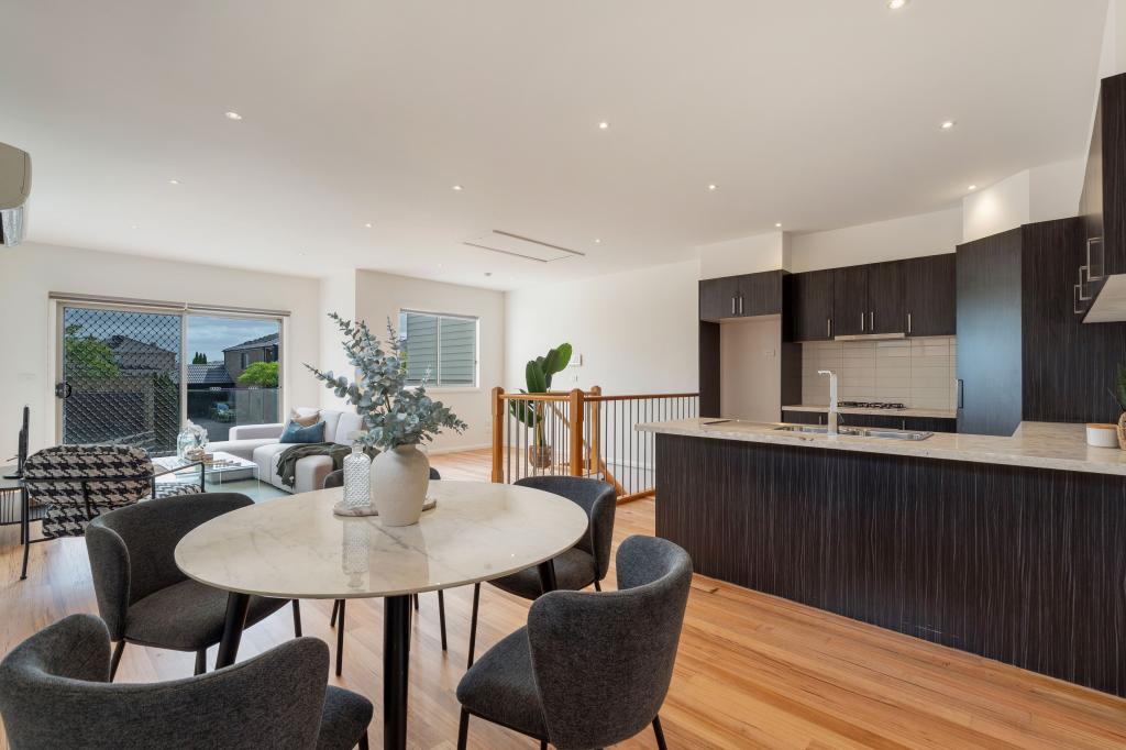 4/16 Clarendon Ave, Craigieburn, VIC 3064