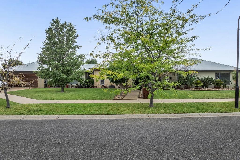 5 Canterbury Pl, Echuca, VIC 3564