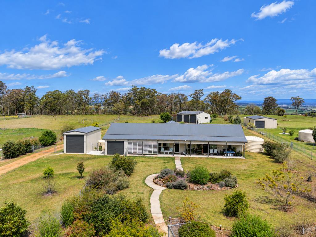 19 Amarina Ave, Sladevale, QLD 4370