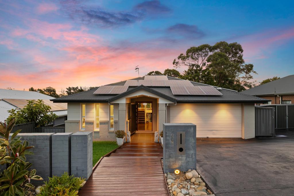 6 OSCAR DR, CHITTAWAY POINT, NSW 2261
