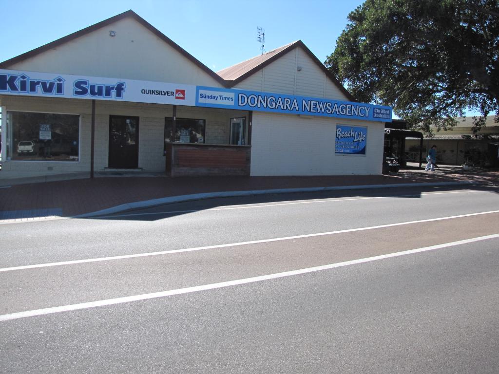 27 Moreton Tce, Dongara, WA 6525