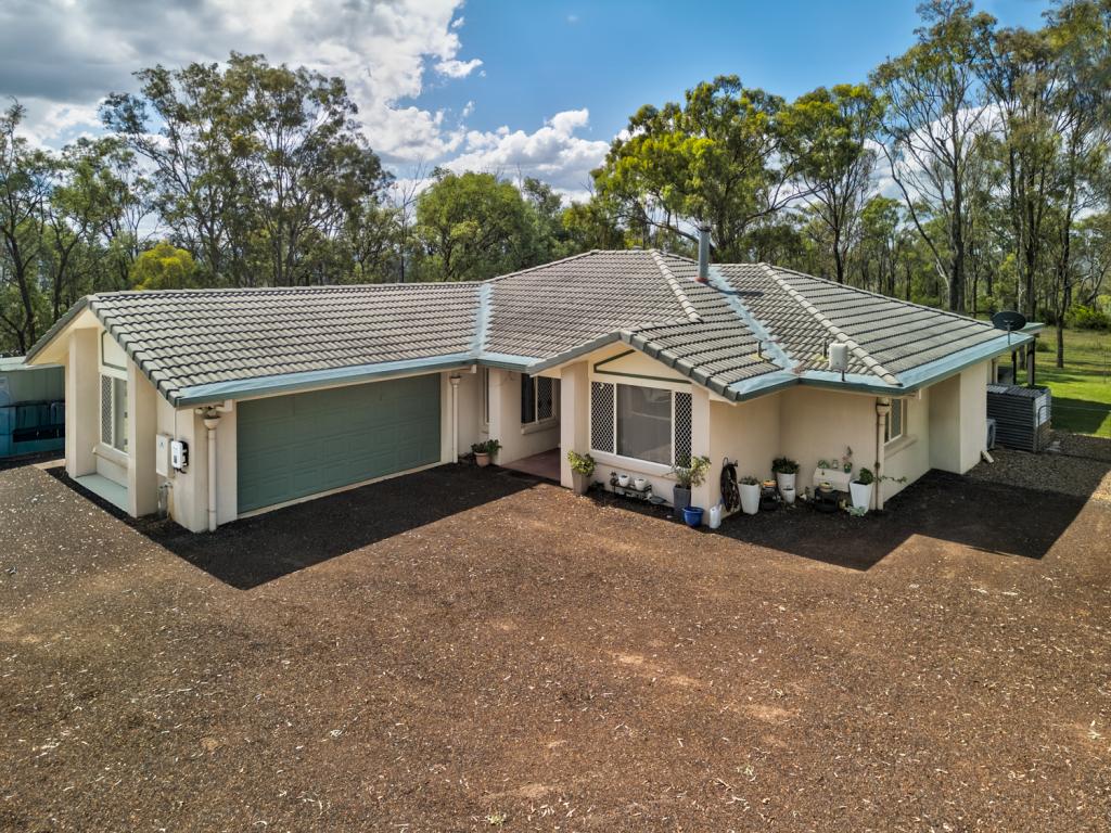 67 Lakeview Dr, Esk, QLD 4312
