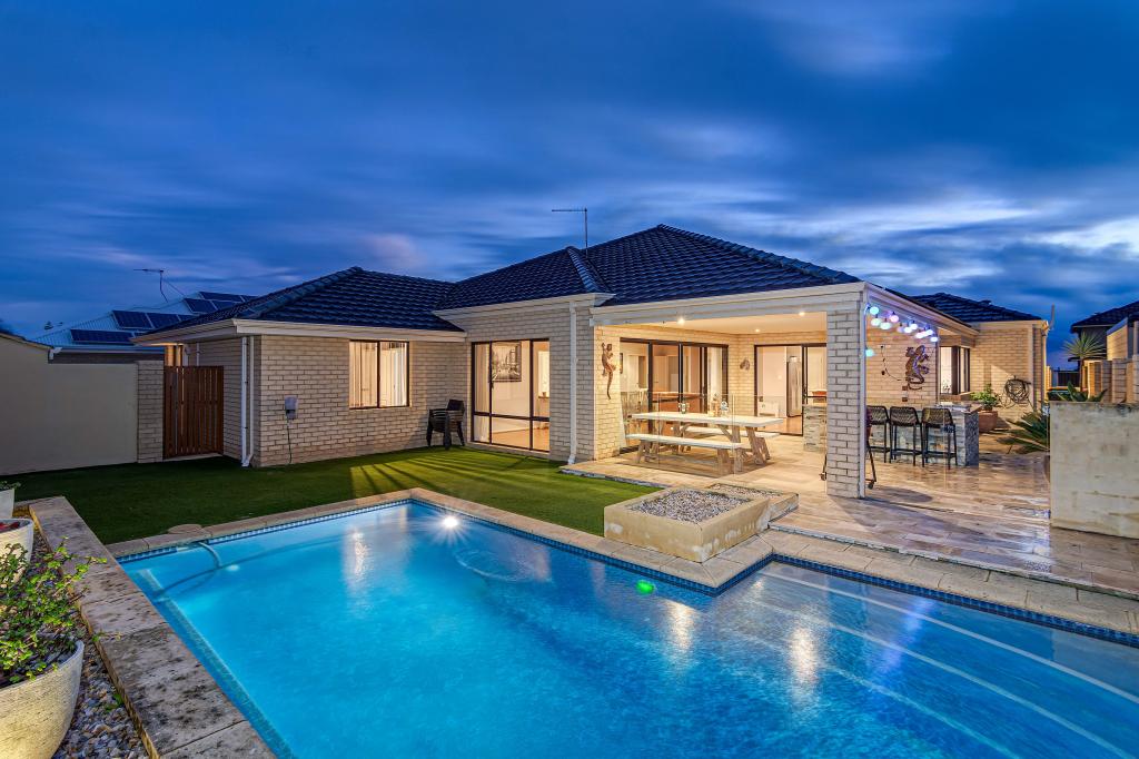 8 Dotterel Grn, Jindalee, WA 6036