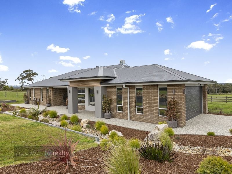 3 HEWETT ST, MEENIYAN, VIC 3956