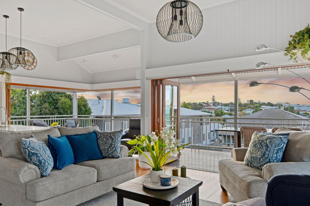 205 Mountjoy Tce, Manly, QLD 4179