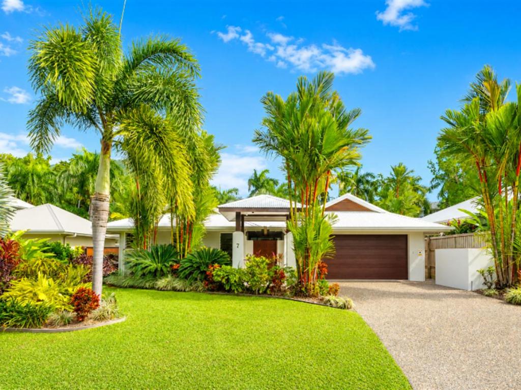 7 Canopy Way, Palm Cove, QLD 4879