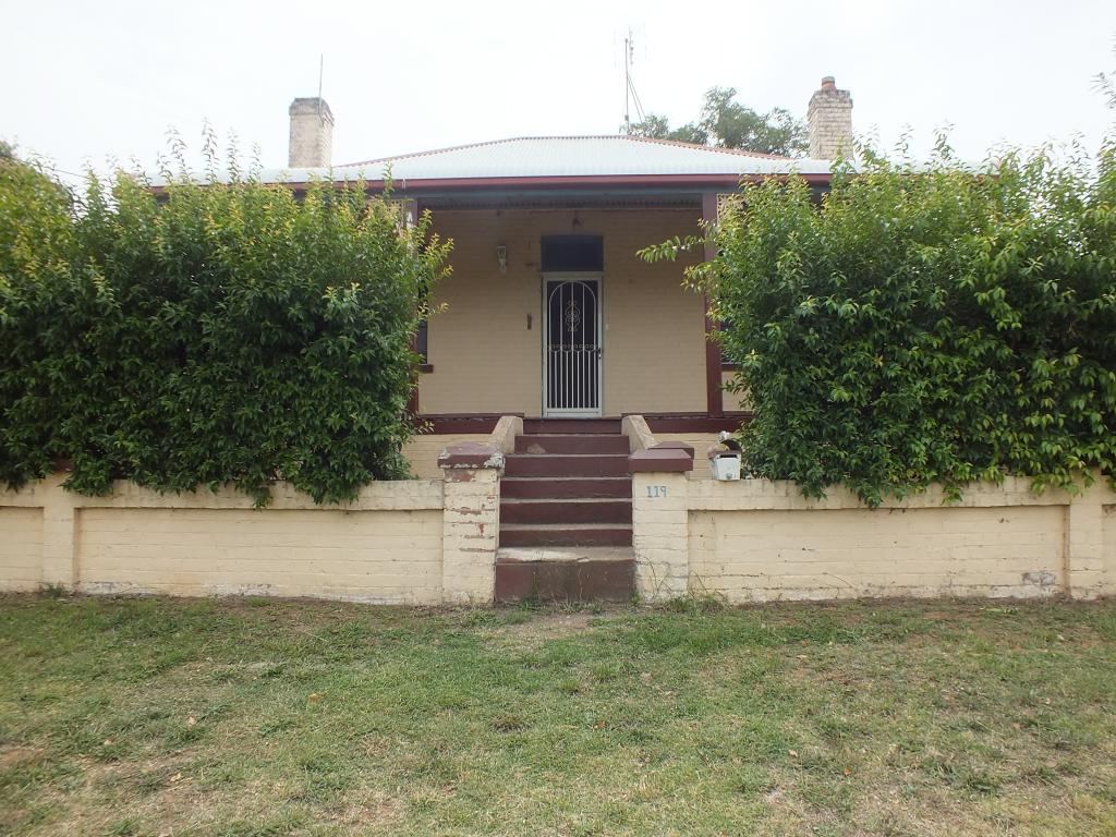 119 Nasmyth St, Young, NSW 2594
