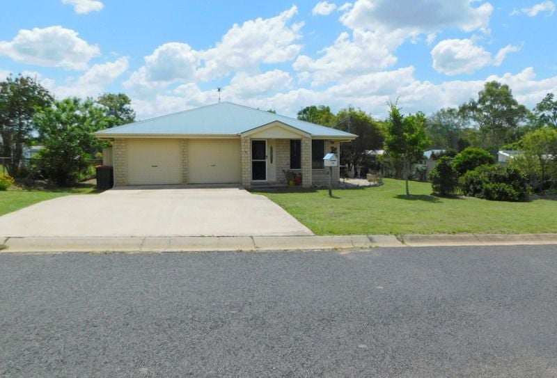 45 Bunker Ave, Nanango, QLD 4615