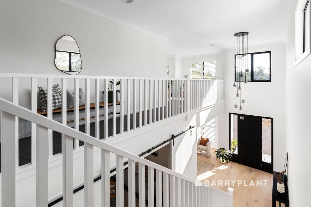 4/8 OAKS CT, LYSTERFIELD SOUTH, VIC 3156