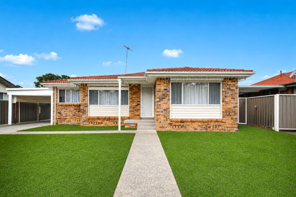 12 Dahlia St, Quakers Hill, NSW 2763
