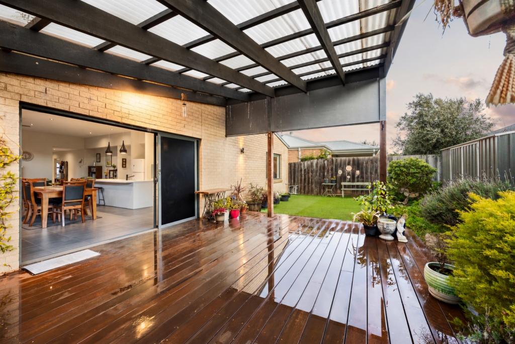 17 Glide Way, Armstrong Creek, VIC 3217