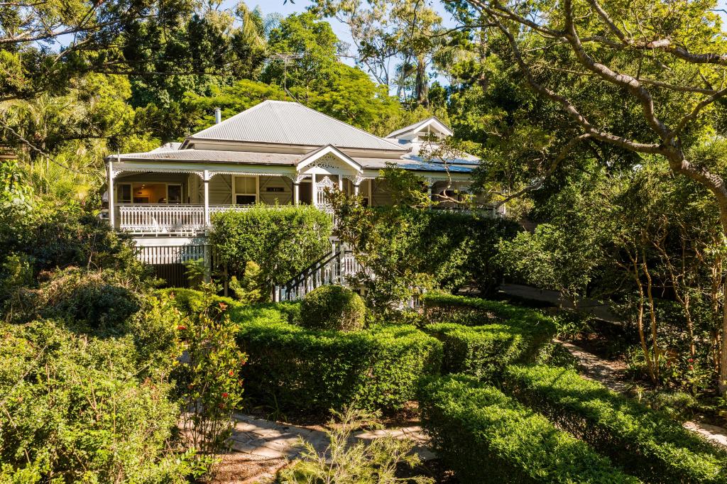 26 Barnett Rd, Bardon, QLD 4065