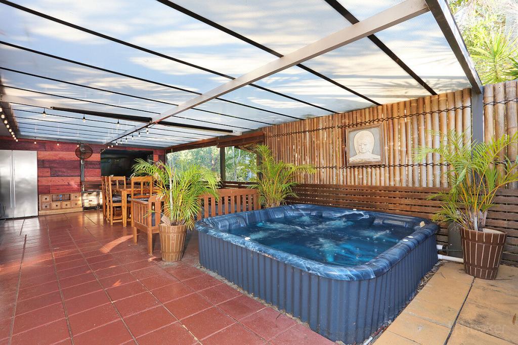 1/72 Kangaroo Ave, Coombabah, QLD 4216