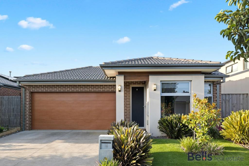 16 Wavell Pde, Fraser Rise, VIC 3336