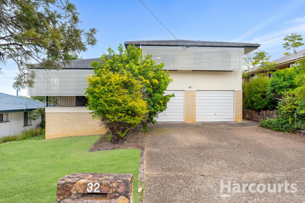 32 Rutherford St, Stafford Heights, QLD 4053