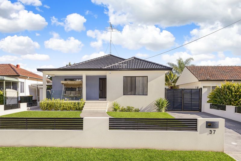 37 Allman St, Campbelltown, NSW 2560