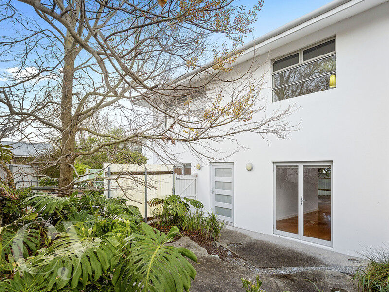 15a Simper Cres, White Gum Valley, WA 6162