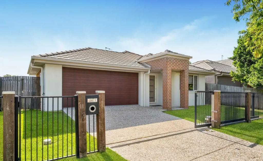 11 Woodgate St, Oxley, QLD 4075