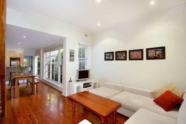 31 COMMODORE ST, NEWTOWN, NSW 2042
