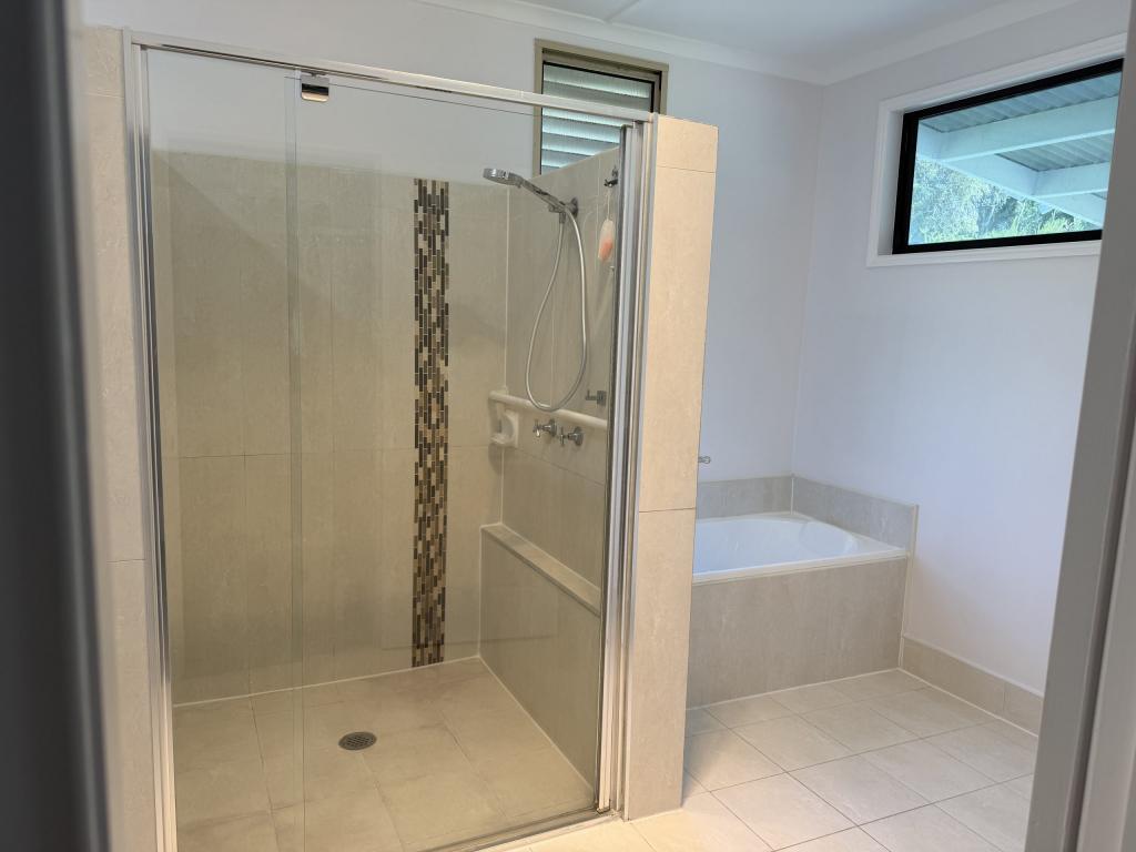 94 Boundary Rd, Urangan, QLD 4655