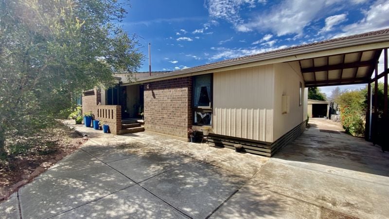 30 Bay Rd, Streaky Bay, SA 5680