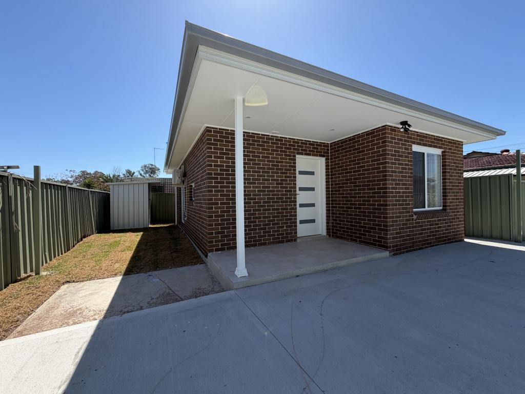 23A MANGARIVA AVE, LETHBRIDGE PARK, NSW 2770