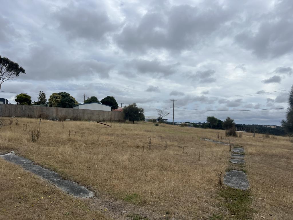 23 Sassafras St, Grassy, TAS 7256