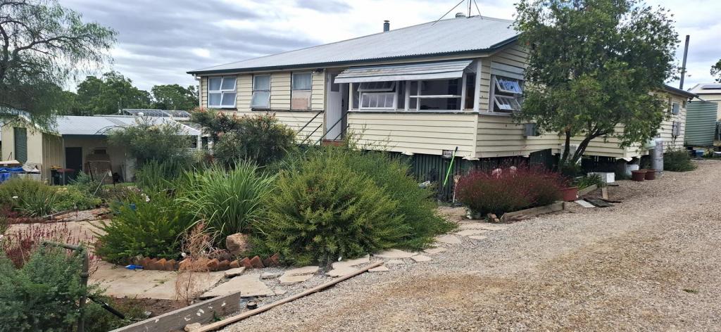 48-50 Appin St W, Nanango, QLD 4615